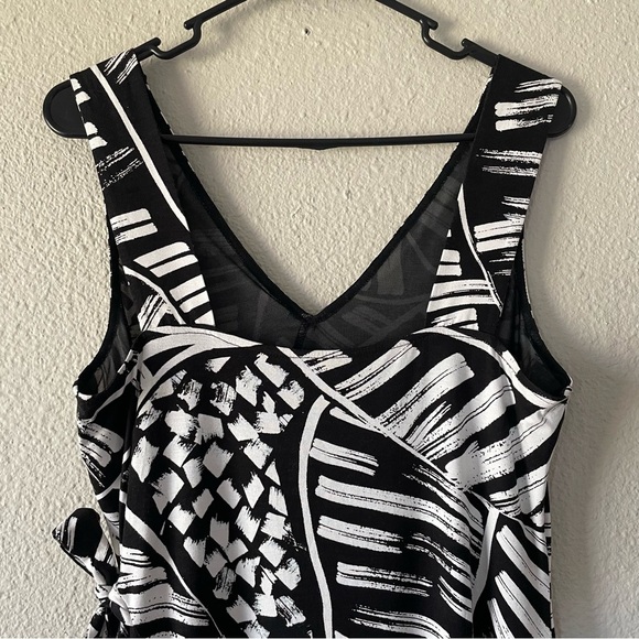 Nic + Zoe Moonlit Palm Wrap Dress Women’s M Black White Printed V Neck Resort - Picture 11 of 16